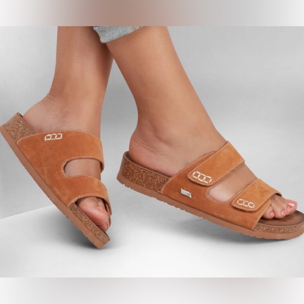 Skechers Arch Fit Granola - Desert Posy in Coral - Hard to Find!